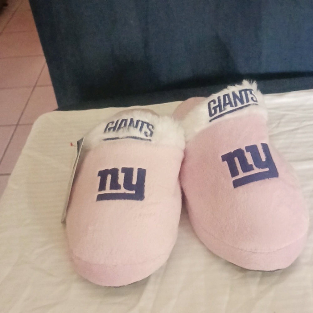 Pink NY Giant Collectible slip on Sandals sz 7/8